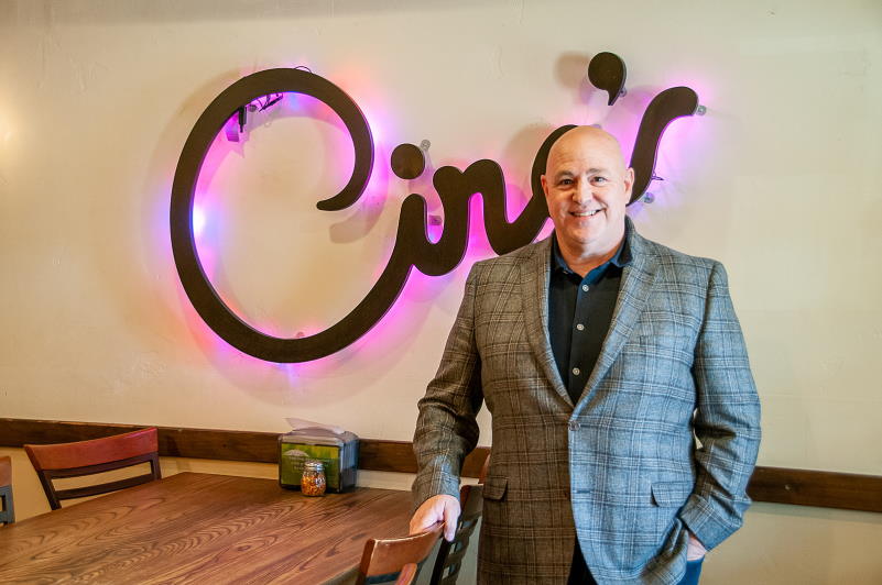 CHSentinel's tweet photo. The story behind this Citrus Heights pizzeria, and its ties to a famous Hollywood club https://t.co/OqERW8u0iV https://t.co/zmc9USue0s