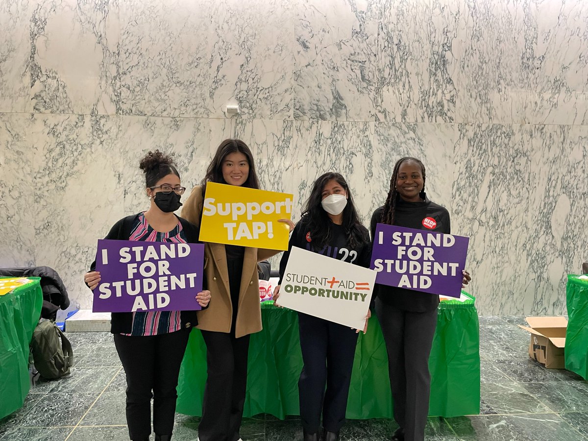 CICU is so appreciative of the students who met with their New York State legislators to #StandUp4StudentAid #EnsuringStudentSuccess #ShowYourLoveForNYsCollegeStudents #InvestInStudentAid and thank them for their support.