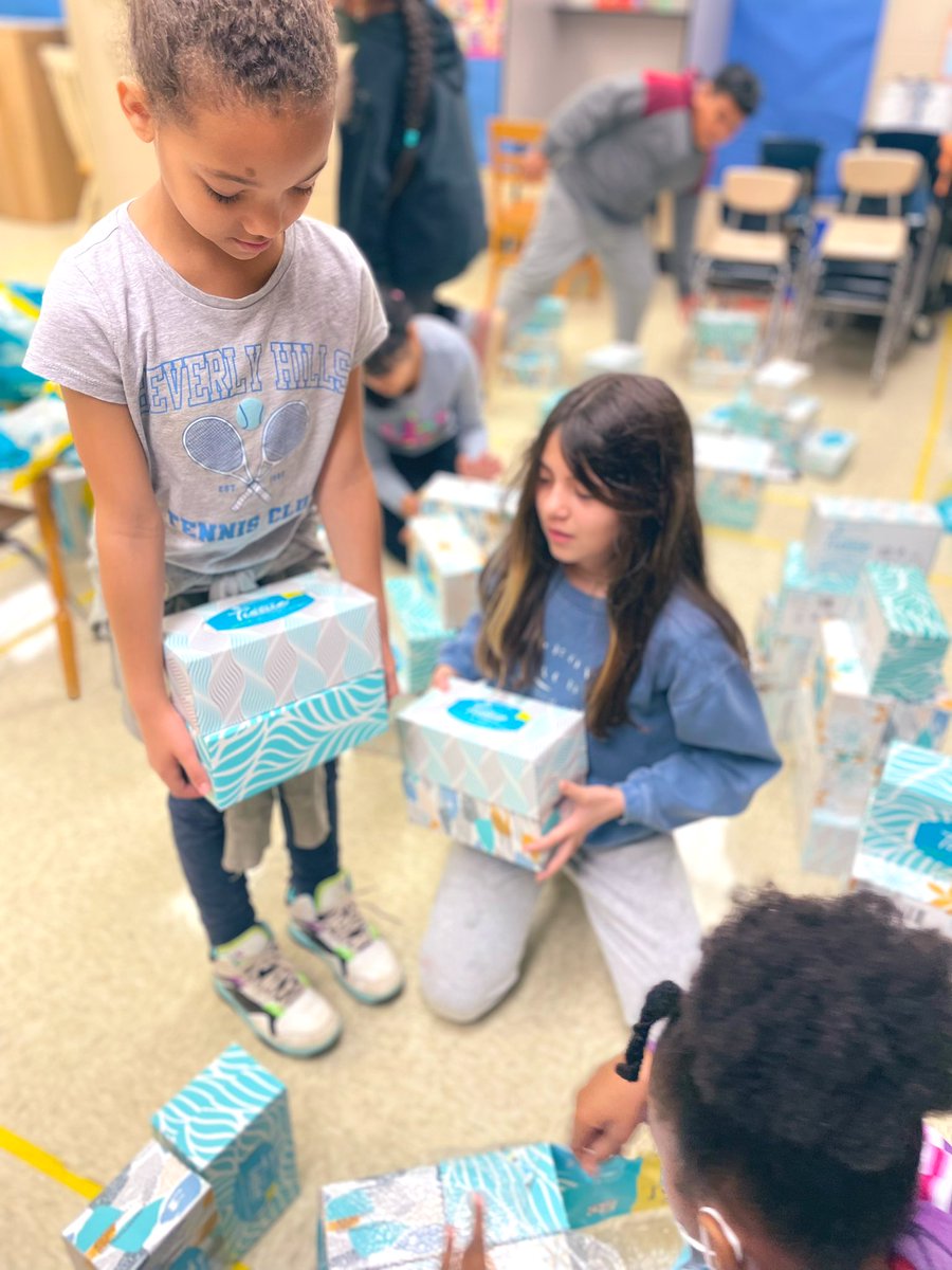 dgticola's tweet photo. Thank you Fite Building Company for the 🤧 for our school! Our kids did a math problem to figure out how many boxes each classroom got! 😍 @Graham_Wendy #hsvgate #gatehsv #Maths #problemSolving #Huntsville https://t.co/vGpuTPQJxS