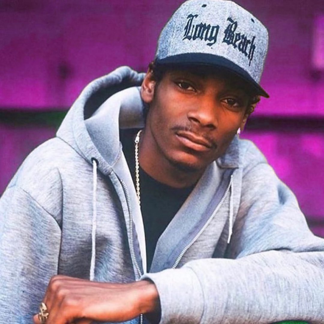 calivibesfest's tweet photo. “I been runnin’ this rap game since I was 20 years old…” Only 3 days til it’s crackalackin in the #LBC with @snoopdogg!! 🐶 Drop your favorite Snoop tracks in the comments 👇👇 https://t.co/8PCGTQsjQD