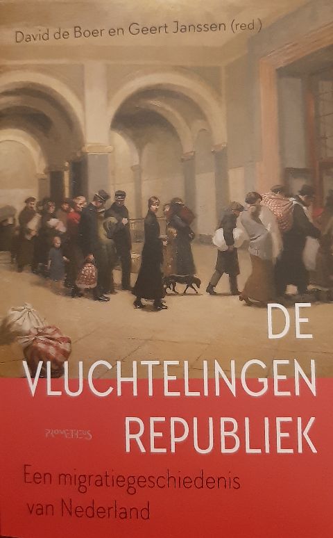 MonikaBarget's tweet photo. At #SPUI25 in #Amsterdam for the #launch of "De Vluchtelingen Republiek", an exciting collection on how #migrants have shaped #Dutch #history from the early modern period till the present time. https://t.co/4Jvh8QYotp