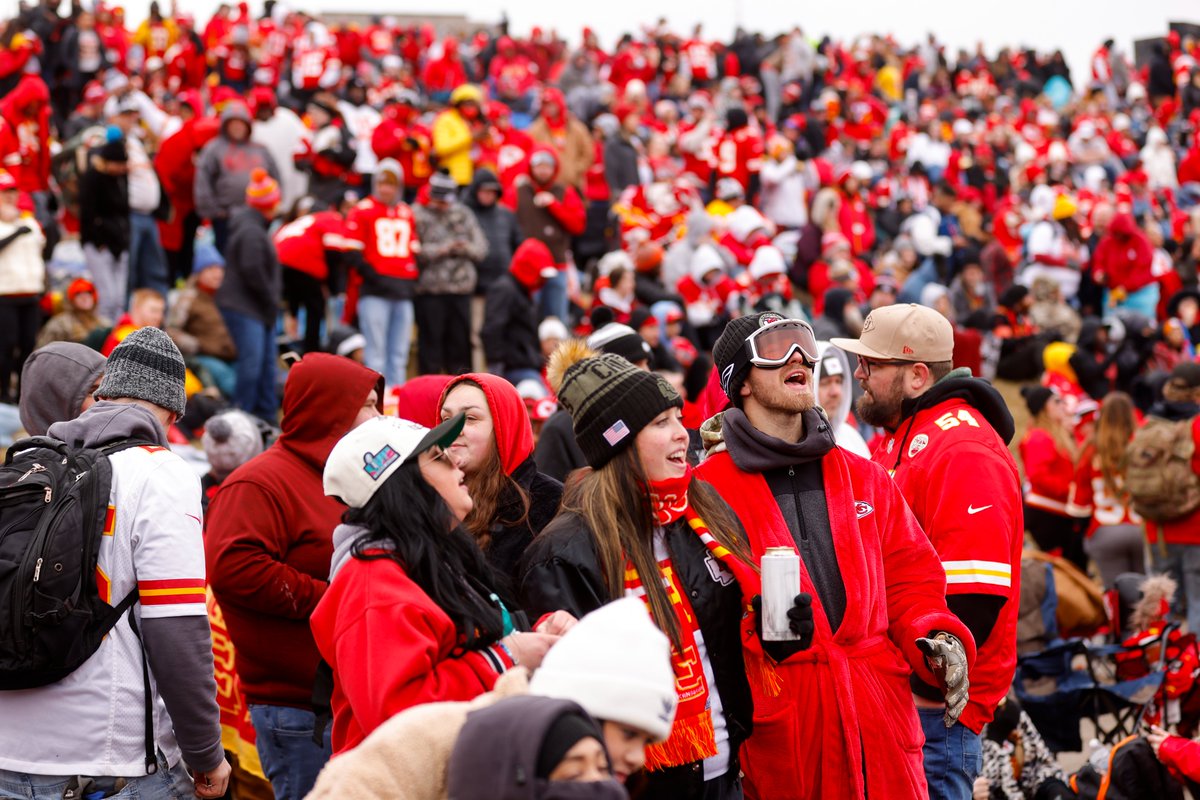 brgridiron's tweet photo. Chiefs fans showing out 🙌 https://t.co/dPtU6kmF9Y