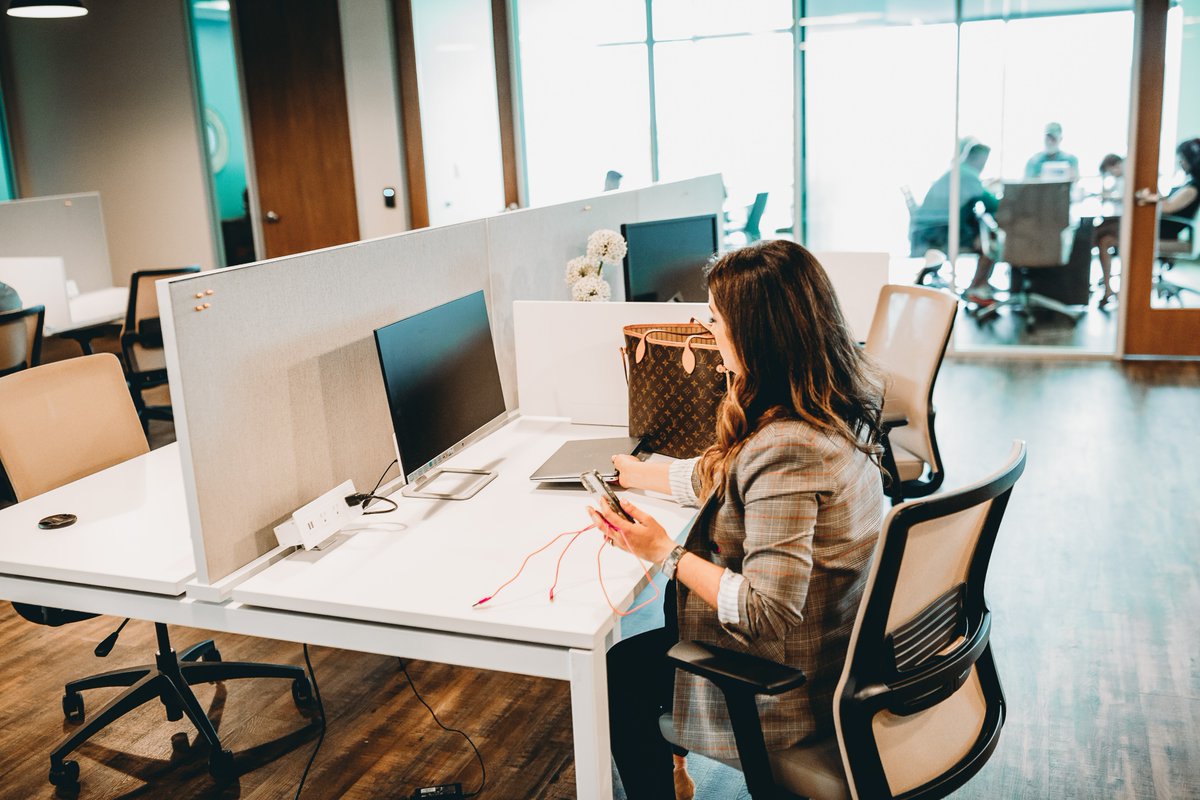 WorkWellHouston's tweet photo. Whether you're a freelance professional, designer, writer, artist, small business owner or other entrepreneur, this is the place to work, collaborate, and inspire with others. Call today for pricing info and to set up a tour! 281.955.WELL(9355) or visit https://t.co/sjFUTGMpf8 https://t.co/xVHf9VbkQG