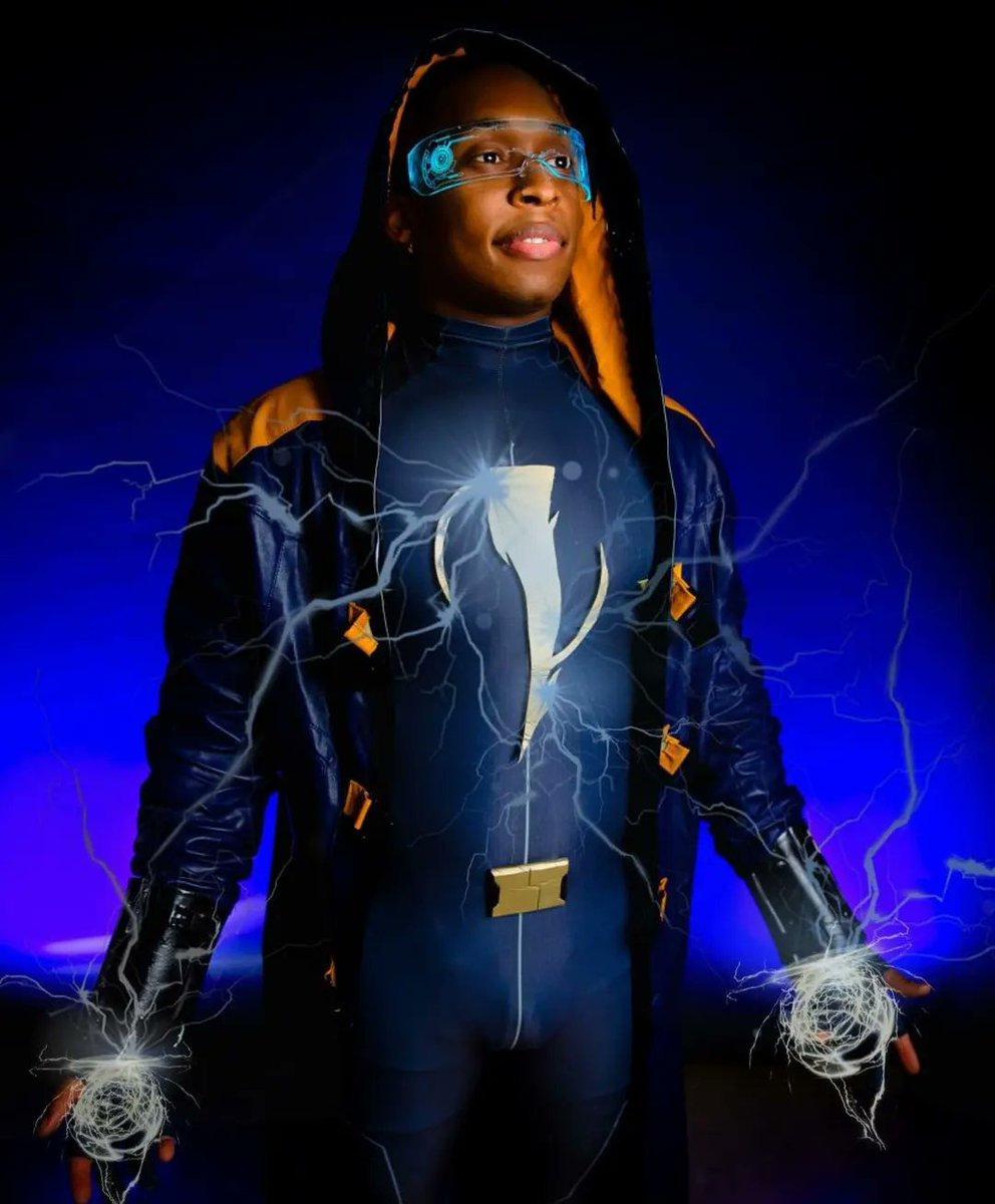 We've passed the halfway point for #28DaysofBlackCosplay and today we feature @GC_Christopher_ an actor and content creator who deals in a variety of fandoms
#blackcosplay #blackcosplayer #mandalorian #atrain #marvel #captainamerica #samwilson #dccomics #staticshock #blerd
