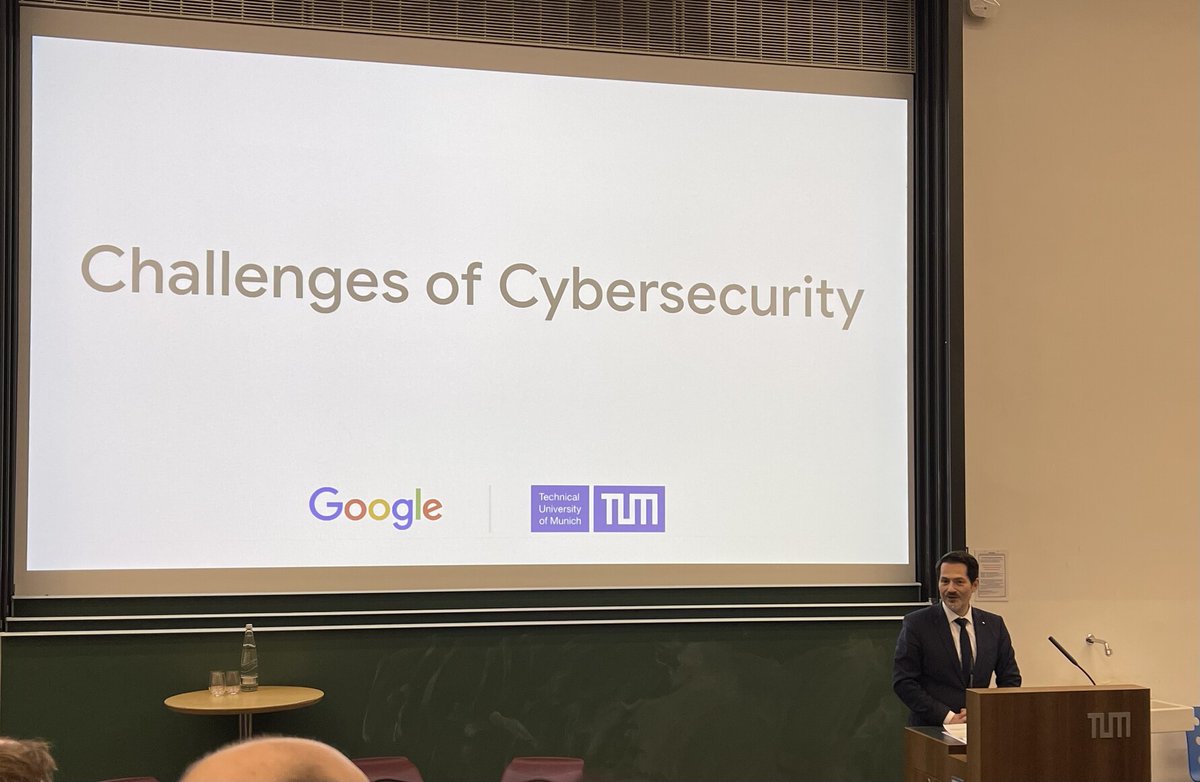 Dr. Jan Philip Bernius tweet media