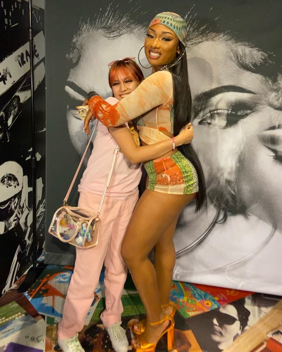 benjamellys's tweet photo. day 15 ππ my fav artist, my muse, my coach HAPPY BDAYYYππ« i hope u have an amazing day π°π you deserve the world & more #15daysofmegan #streamNDA #buyNDA @theestallion https://t.co/sATs9vaURc