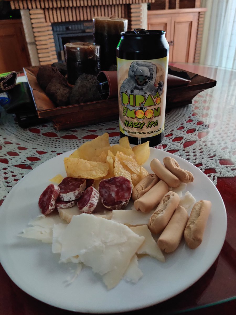juanillo_mirlo's tweet photo. do you have something better to do? Open a @dogeipa beer, smell it, taste it, and enjoy life, that's why this drink of the gods has been created https://t.co/YXPXTxzj3i