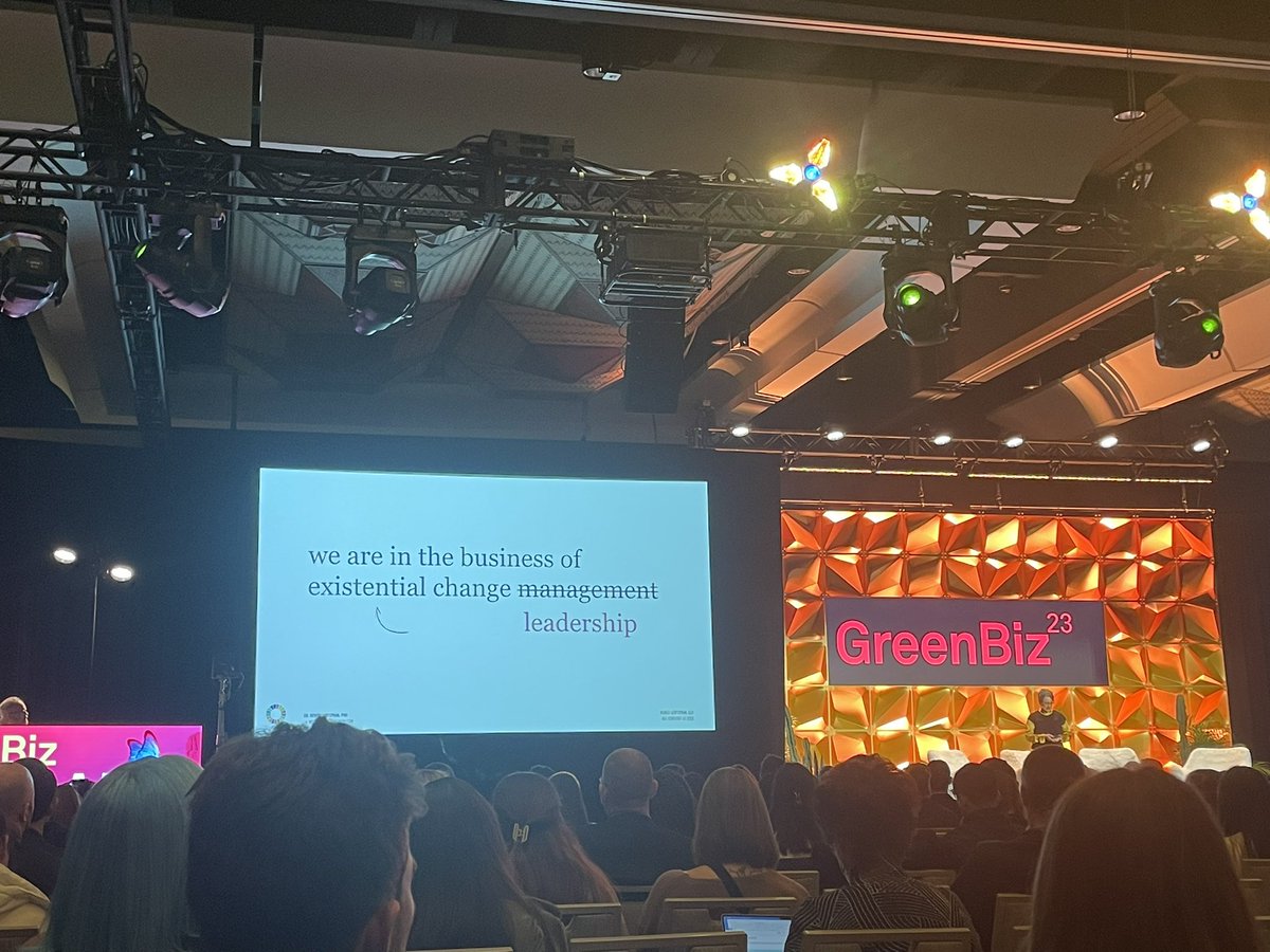 Suzanne Fallender tweet media