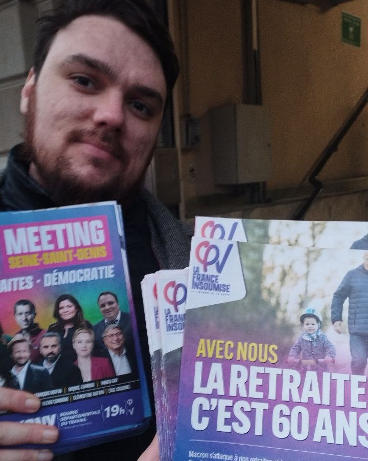 GagnyI's tweet photo. Tractage ce soir à la gare du Raincy côté Villemomble contre la réforme des retraites et pour le meeting de Bobigny, à demain dans la rue et en meeting !

#gagny #villemomble #franceinsoumise #NUPES #retraites #retraiteà60ans https://t.co/brNqSrc9Yt