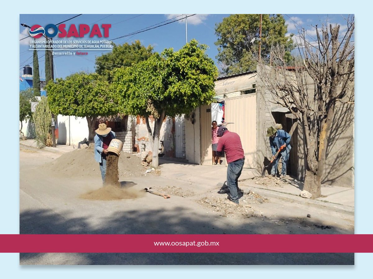 OOSAPAT1's tweet photo. Equipo de #OOSAPAT trabaja en distintos puntos de la ciudad en la reparación de carpeta asfáltica y reposición de adoquín. ⛏🚧
#OOSAPAT #DesarrolloyFuturo https://t.co/POQFFVTZ4v
