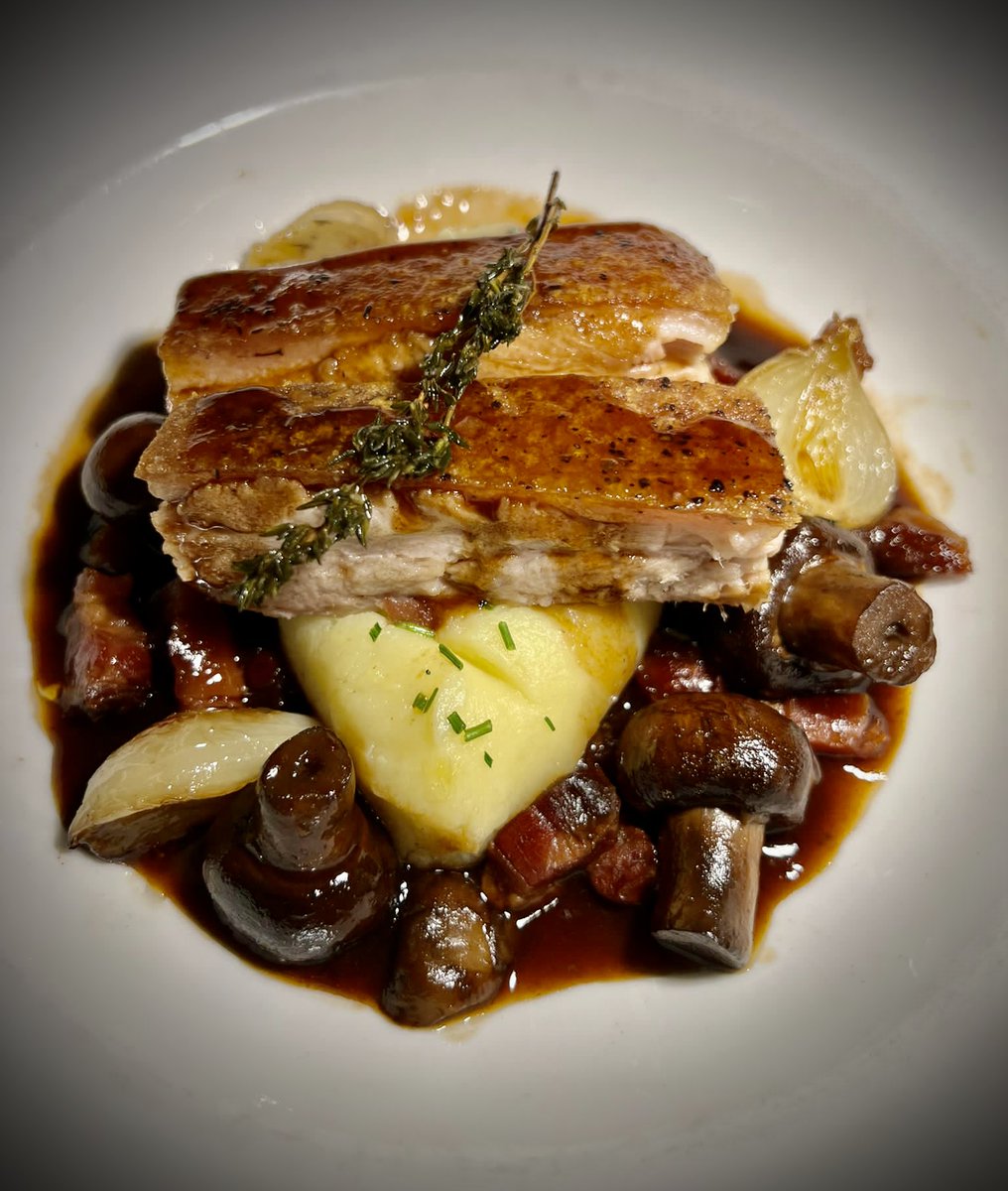 Slow cooked Cumbrian Pork Belly, smoked mash, braised shallots, Bourguignon Sauce #fieldtofork #bestproduce #Lakedistrictfarmers #countryinn