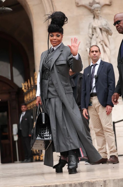 musics_week's tweet photo. Grammys Miss Out On Janet Jackson Over CBS’ Response After Super Bowl Incident With Justin Timberlake
https://t.co/wuGg8sOZ0k https://t.co/XX5lyvQ937