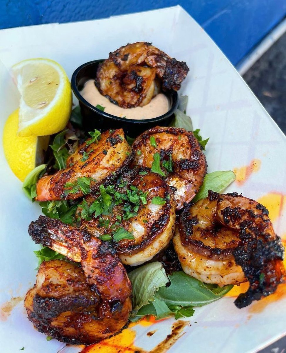 On the hunt for the best seafood around? 🍤 Look no further than our Fish Shop Shrimp - it's simply unbeatable. 😉

📸 @thisplate.nyc