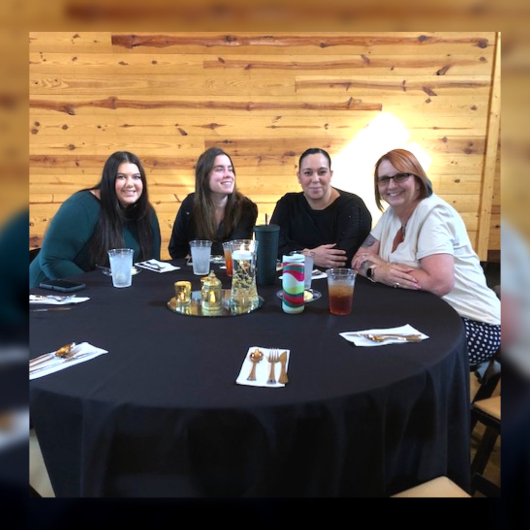 MarySGwyn's tweet photo. We are so PROUD of our Fayetteville teams! They won big this year at the GFAA awards ceremony. We absolutely loved seeing that their hardwork and dedication was recognized. We are once again reminded that we are surrounded by GREATNESS!
#surroundedbygreatness #APTDynamics #GFAA https://t.co/haCK8UU5Lg