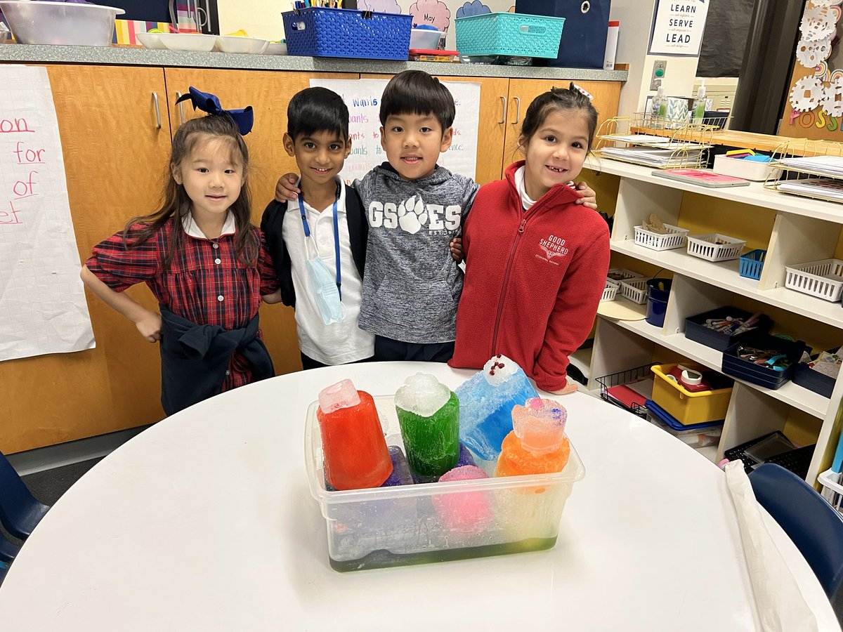 mgault_gses's tweet photo. Ice castle fun! #gsesdallas https://t.co/4lxdNuIiiZ