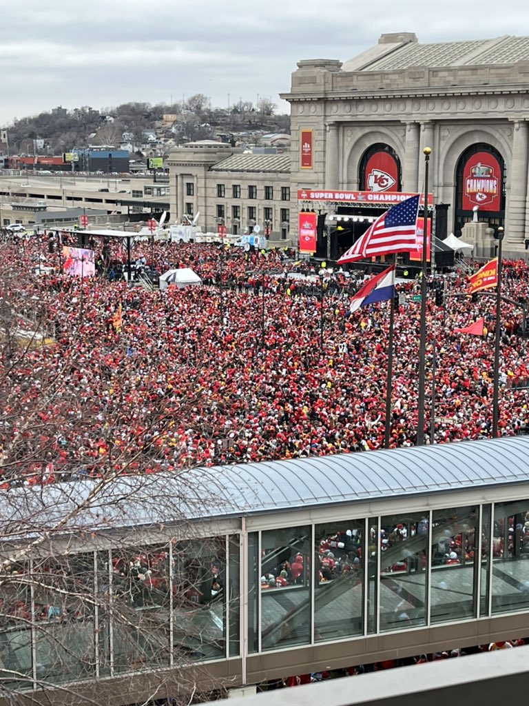 HaroldRKuntz3's tweet photo. This crowd! 🔥🔥🔥 https://t.co/pS7RWklUVs