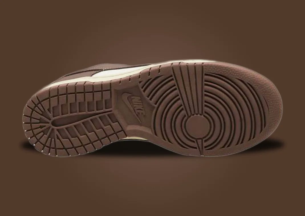 Nike Dunk Low "Mocha/Sail" Releasing This Year ☕ bit.ly/3GxihPr