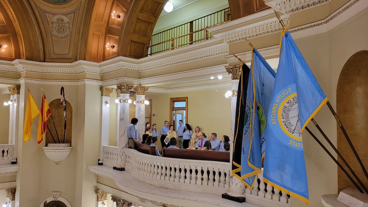 thomas_elness's tweet image. A ream of pages