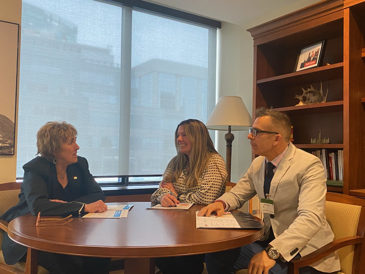 FVGC_PFLC's tweet photo. We had a great meeting today on our #CGENLobbyDay with MP @CarolHughesMP. Thank you for the great conversation on issues that affect Canadian growers, as well as the Canadian Greenhouse Excellence Network. https://t.co/eaSvOHCb0D