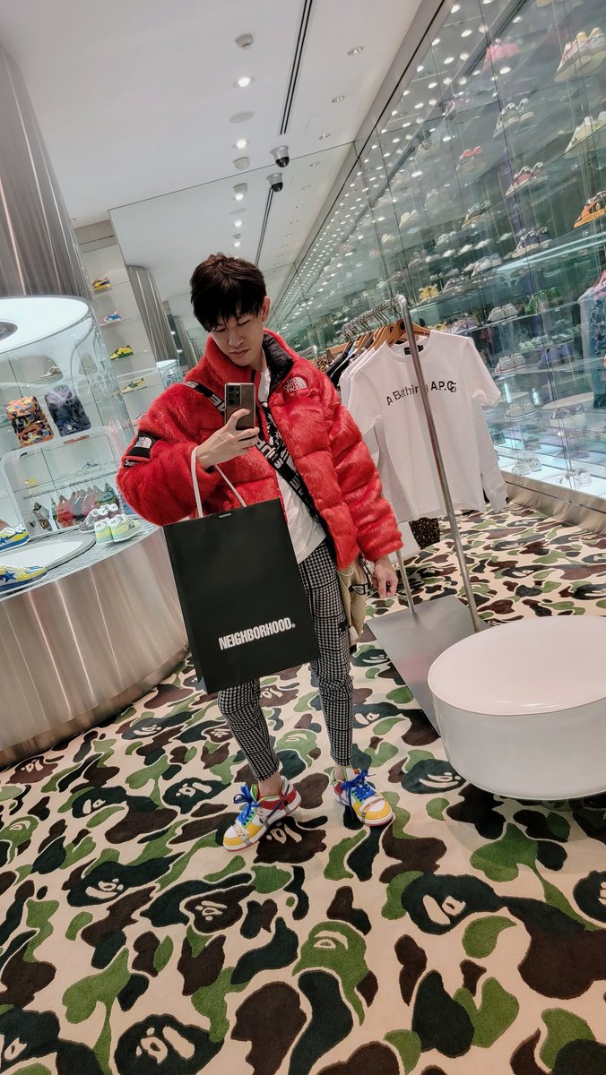 SolesVsSoles's tweet photo. @atmos_usa I definitely has to choose Ebay dunk! These are way underrated and I swear it simply breakneck for any occasion. Was out and about in Tokyo and it got a lot of headturners. US8

#atmosweb
#atmoscollectorsclub https://t.co/z20wflbKUB