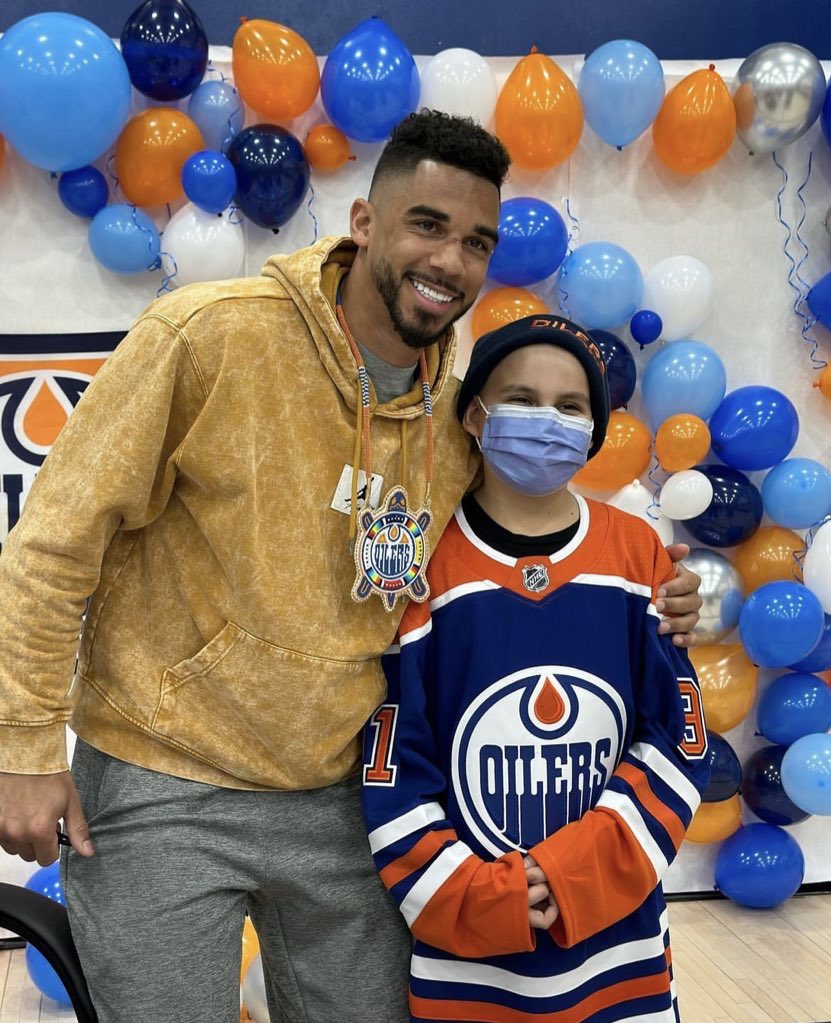 evanderkane's tweet photo. Thank you to Alexander First Nation. The event was held by Alexander First Nation Education. Chief (Okemaw in cree) George Arcand Jr. who was very welcoming. Also thank you to council members Chris Arcand, Kevin M. Arcand, Marty Arcand, Scott Burnstick and Audra Arcand. https://t.co/Txt2Z1BwSh