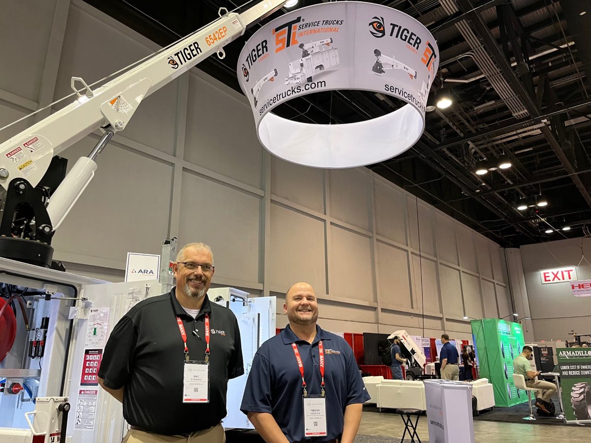 Look at these two happy faces! 😊 Eric and Tim are ready to give demos at the ARA Show until 1:00 EST today. Stop by Booth #5612!

#ARAShow #truckshow #servicetrucks #utilitytrucks #mechanicstrucks #telescopingcranes