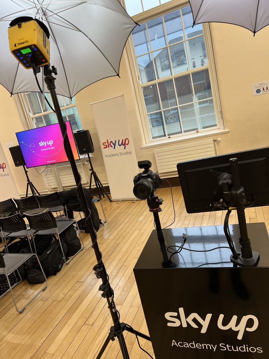 NathanWyburnArt's tweet photo. A huge honour to be part of the panel talk today @TonyrefailCS for @skytv @SkyGroup @SkyArts talking all things creativity, sustainability, confidence &amp; more, as part of #SkyUpAcademyStudios #ShapeTheFuture UK tour! 

The children were super enthusiastic &amp; engaged! Great work! 👏 https://t.co/xyTBUN3XLN