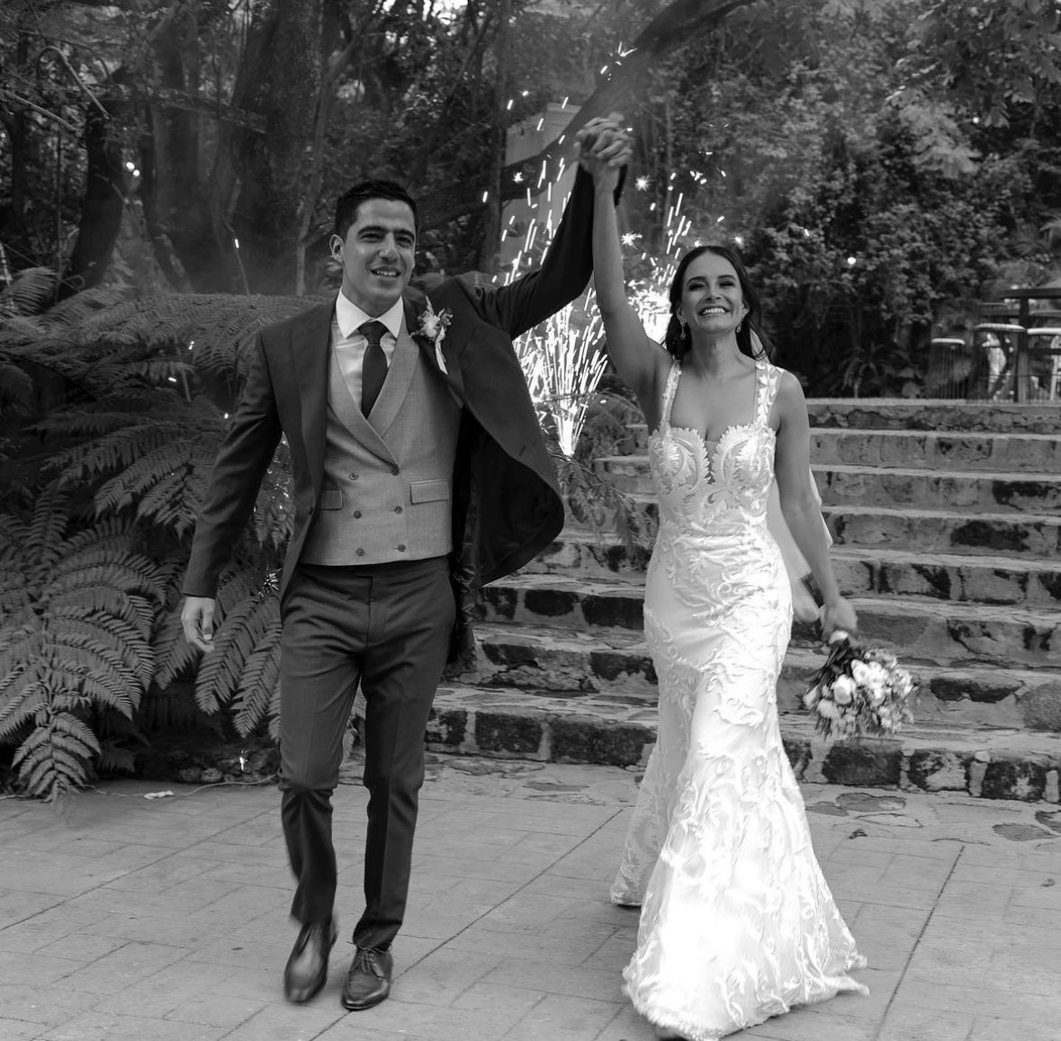 elCarlosVega's tweet photo. Nunca valoras la importancia de ser puntual hasta que llegas tarde a la vida de alguien 😔 https://t.co/kQmQ3988fd