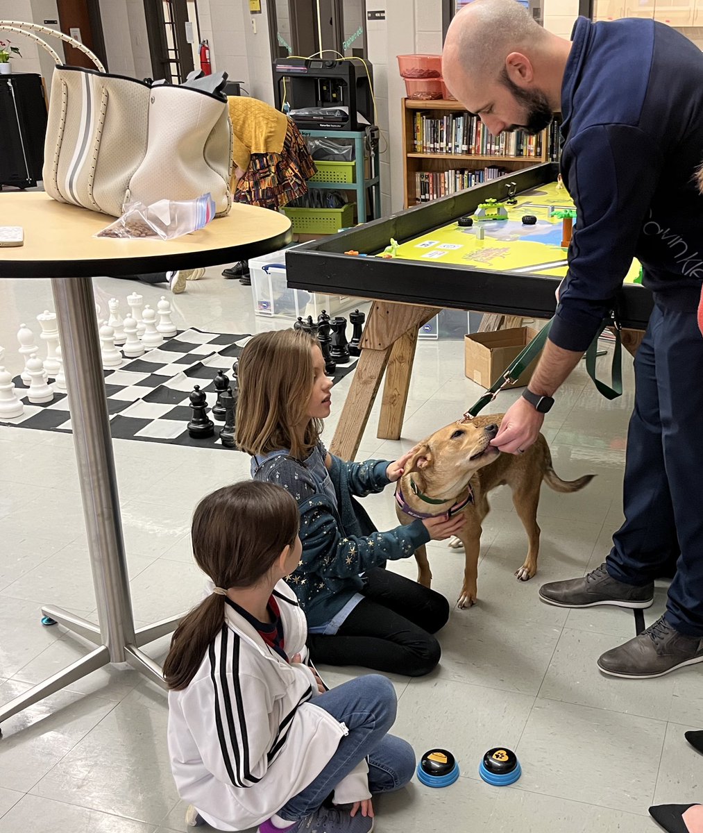 SMuehleman's tweet photo. STLP Service Projects are even Sweeter when Sugar comes to class. Thanks @w_york for showing the impact adopting from the animal shelter can have on your life. A great experience for their presentation. @mechelle428 @murrayschools  @kystlp https://t.co/Jxbvf8b9Li