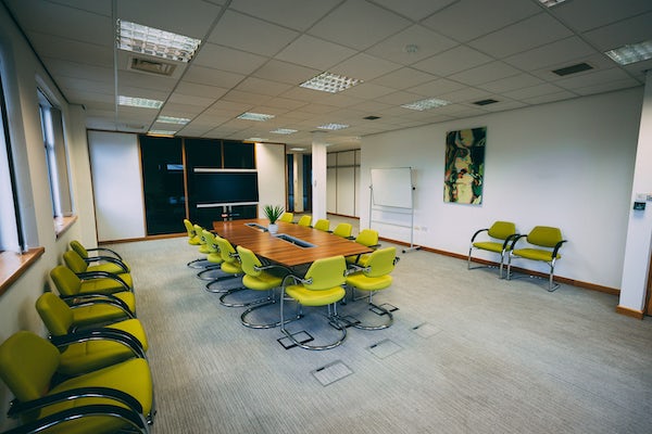 Struggling to find a place to host your next meeting, look no further than HUB26!

Book your room today! 👇 
hub26.uk/meeting-rooms

#Meetings #Hub26 #FreeParking #FreeWifi