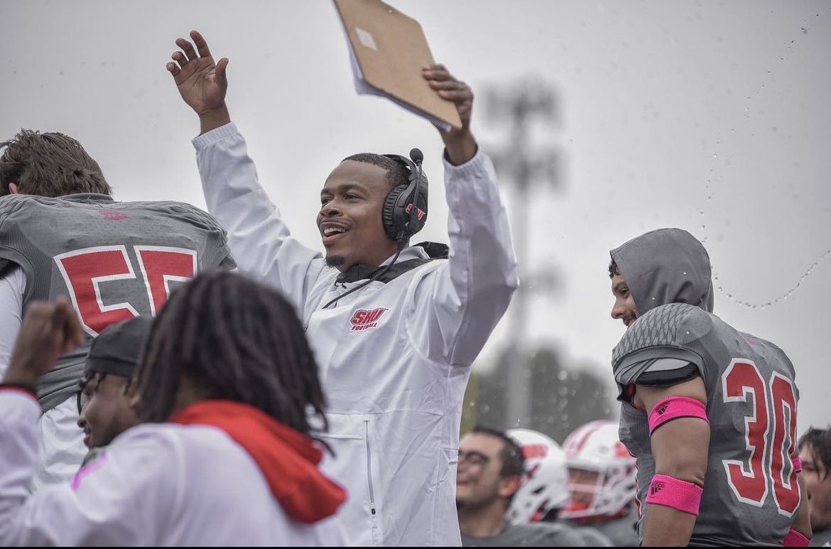 This time last year I did not have a job… a year later I’m blessed to be a Pioneer! #GODDID keep pushing! No man can block your blessings! Remember that 💯 #SMFKC #Witness