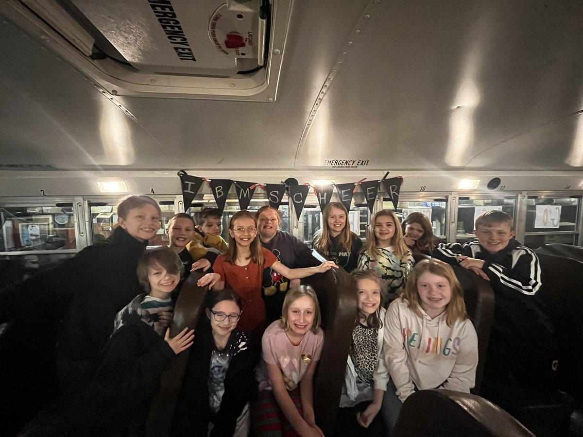 mrsroberts4b's tweet photo. Decorating the bus for the IBMS cheerleaders to head to their state competition!! Good Luck ladies! Go Tigers!! 🧡🖤 #ibtigerpride https://t.co/DUNs4xxoyc