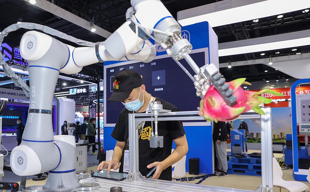 New Era China on Twitter "🤖The number of mobile IoT terminals in China hit 1.84 billion in