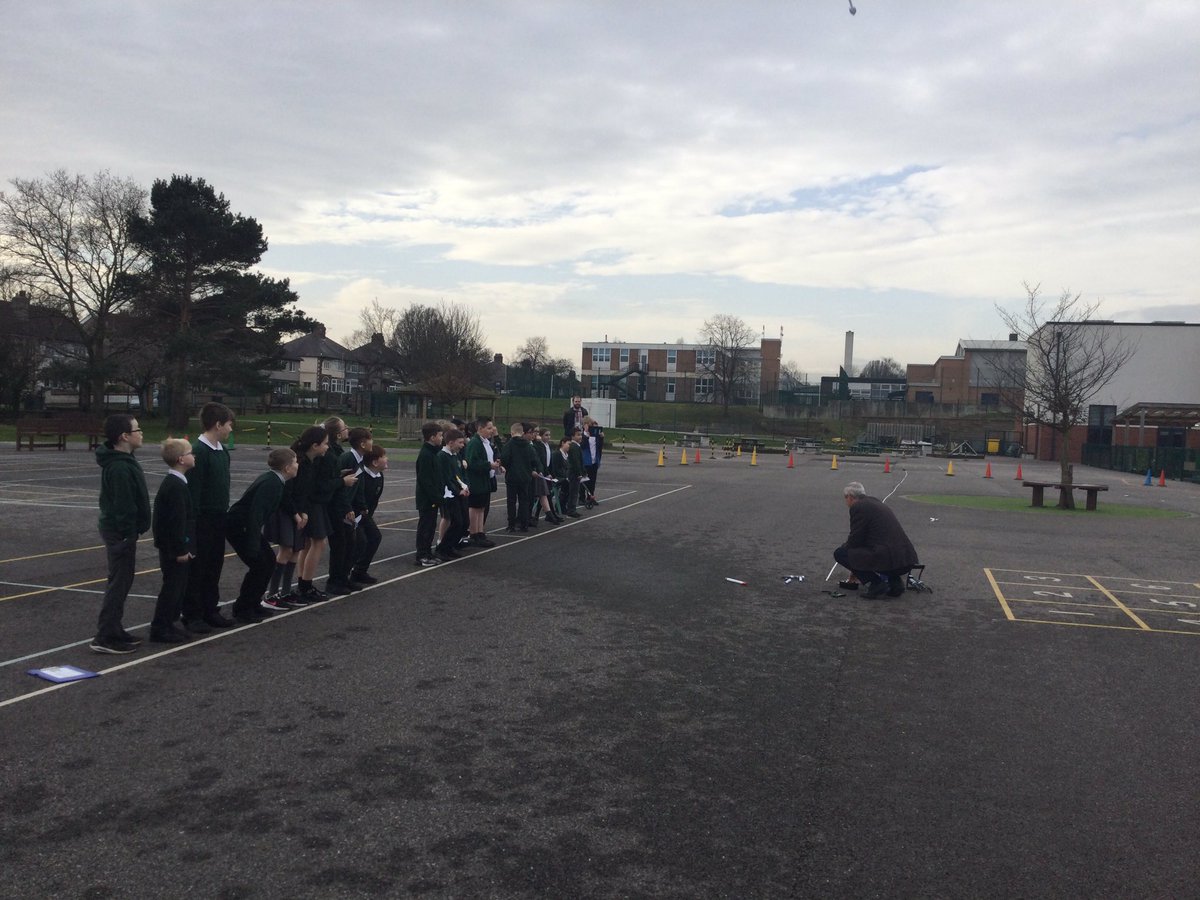<a href="/hiimpactconsult/">hi-impact</a> 5FM enjoyed their air rocket workshop with <a href="/hiimpactDave/">Dave Ravenscroft</a> &amp; Tom. They investigated types of rocket fin, created their own rockets, launched them into the air then compared results. Finally they created a PicCollage to show everything they’d done. <a href="/ComputingBedfo1/">Computing @ Bedford Drive</a>