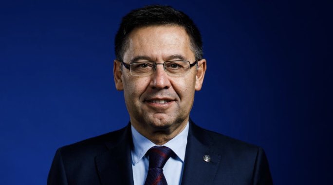 OFFSIDEpodcasts's tweet photo. ¡El @FCBarcelona paga a la empresa del vicepresidente del comité de Árbitros 1.392.680,02€! 

José María Enríquez Negreira declaró a la Agencia Tributaria, que le daba al club blaugrana informes sobre los colegiados. 

Cobro durante 3 años (2016, 17 y 18) 

Según el @diarioas https://t.co/FsCH3yLjkE