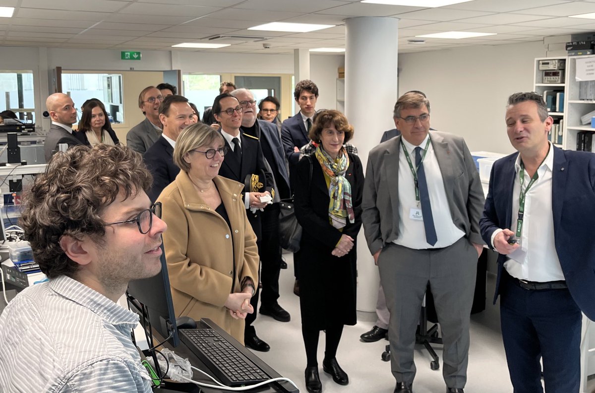 Sylvie Retailleau (@sretailleau) on Twitter photo En 2020, <a href="/EmmanuelMacron/">Emmanuel Macron</a> annonçait la création du <a href="/PariSanteCampus/">PariSanté Campus</a>.
Aujourd’hui, ce pôle de recherche, de formation et d’innovation accueille un nouvel acteur : l’Institut Physics for Medicine. ⤵️ En 2020, <a href="/EmmanuelMacron/">Emmanuel Macron</a> annonçait la création du <a href="/PariSanteCampus/">PariSanté Campus</a>.
Aujourd’hui, ce pôle de recherche, de formation et d’innovation accueille un nouvel acteur : l’Institut Physics for Medicine. ⤵️