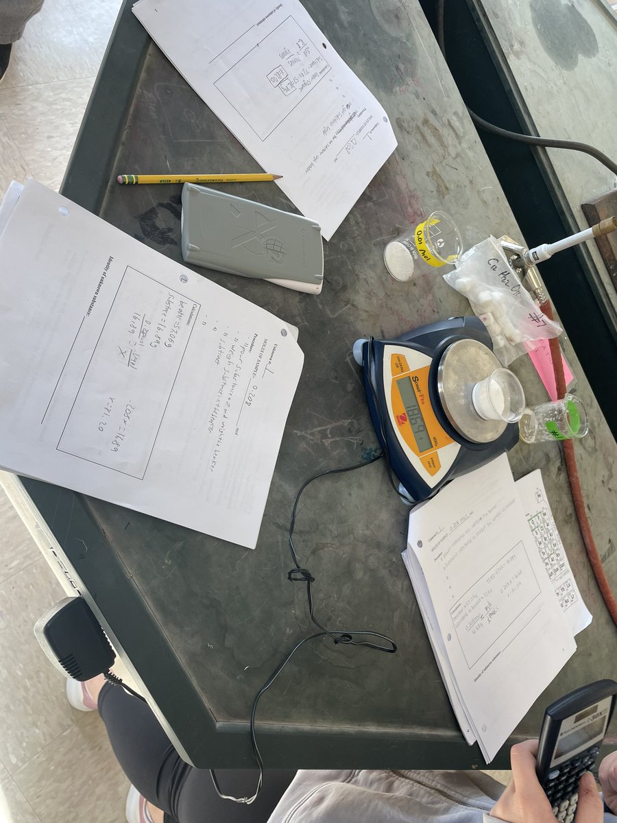 Today in chemistry, students used their knowledge of moles and mass to come up with a procedure and identify mystery compounds #gardencityhs #gcgrows #chemistryteacher #STEMeducation #stem