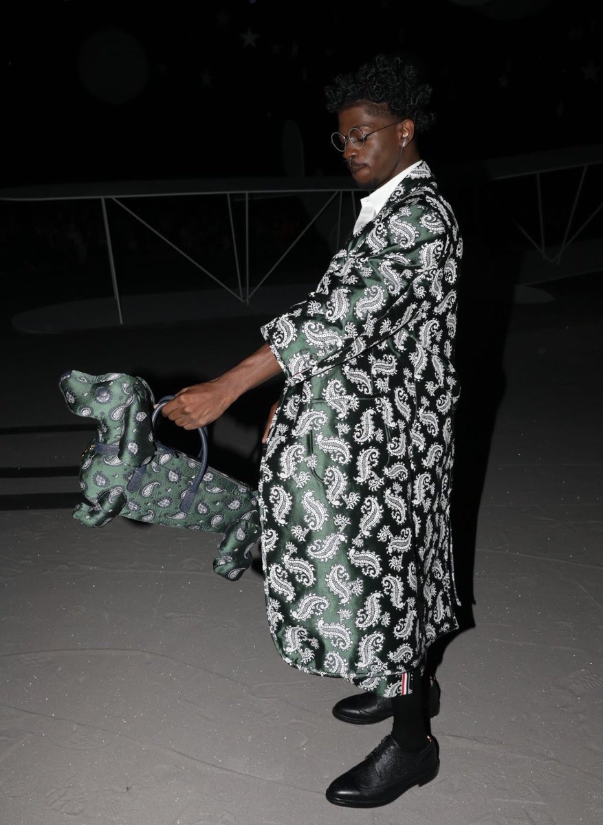 fashionfaguette's tweet photo. Lil Nas X DEVOURED NYFW. https://t.co/Cvrh7c0uun