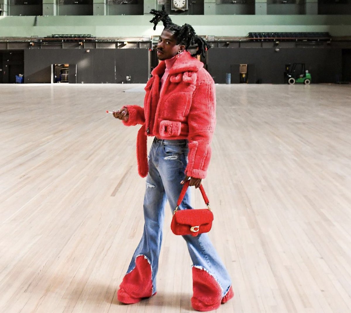 fashionfaguette's tweet photo. Lil Nas X DEVOURED NYFW. https://t.co/Cvrh7c0uun