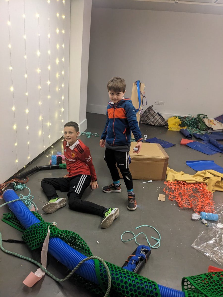 AmandaClack7's tweet photo. @GomersalArt half term art workshop. https://t.co/CQKAdMHJ8R