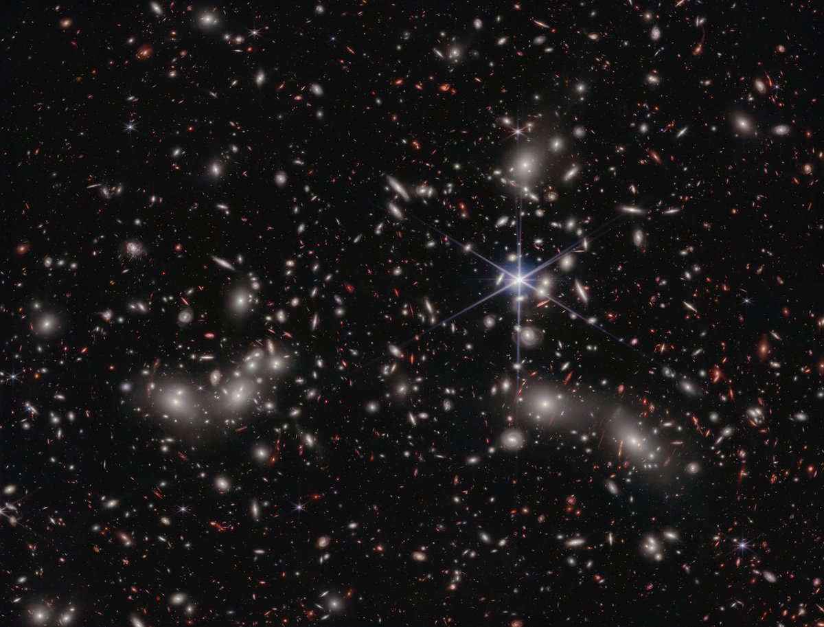It’s a great big universe… Webb’s new view of Pandora’s Cluster stitches 4 snapshots together into a panorama, showing 3 separate galaxy clusters merging into a megacluster and some 50,000 sources of near-infrared light. go.nasa.gov/3E7zmPu