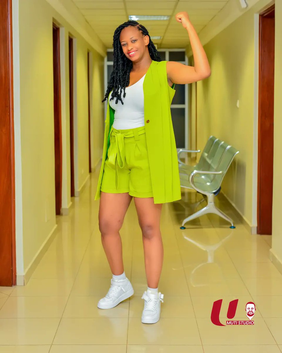 umutistudio's tweet photo. #happybirthday nanone big sister ❤️ #superwoman #MamaTiran @PendoAnita1 we love you 🥰 Nyagasani Aguhe Imbaraga Nyinshi n' Umugisha ku mirimo y' amaboko yawe maze Ukomeze ubere benshi ikitegererezo (#rolemodel )💪🏽

#Bucuras https://t.co/BOwCSbtIzn