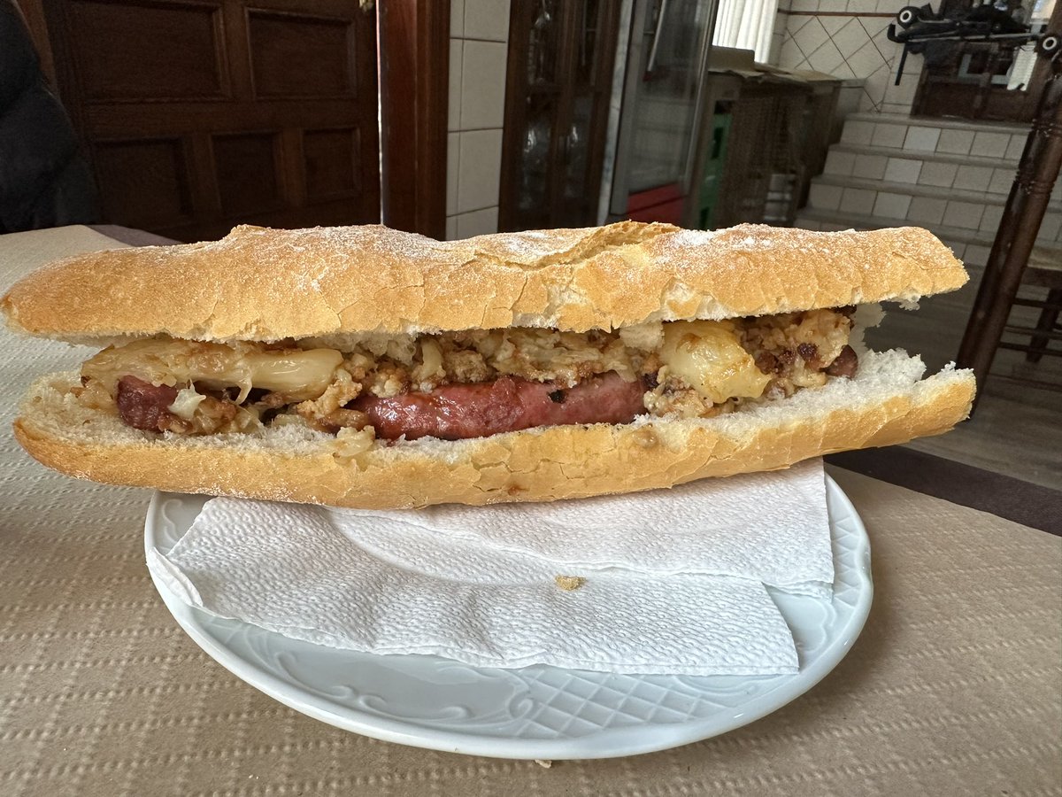 abreunvinito's tweet photo. Embutido col frita y cremaet BBB @restaurantequitin #burjasot @pacolonso @CulturaAlmuerzo
@cacauencorfa @esmorzador
@almorssaret_man @Robotin__ @srcarbonell @vinglada @puchovic @dilgogi @vinoWineEs @verema @JavierVinyuelas @jopesilver @JesusdeBarqueta
@tonicarceller @manolomata https://t.co/pbi4Yi97tn