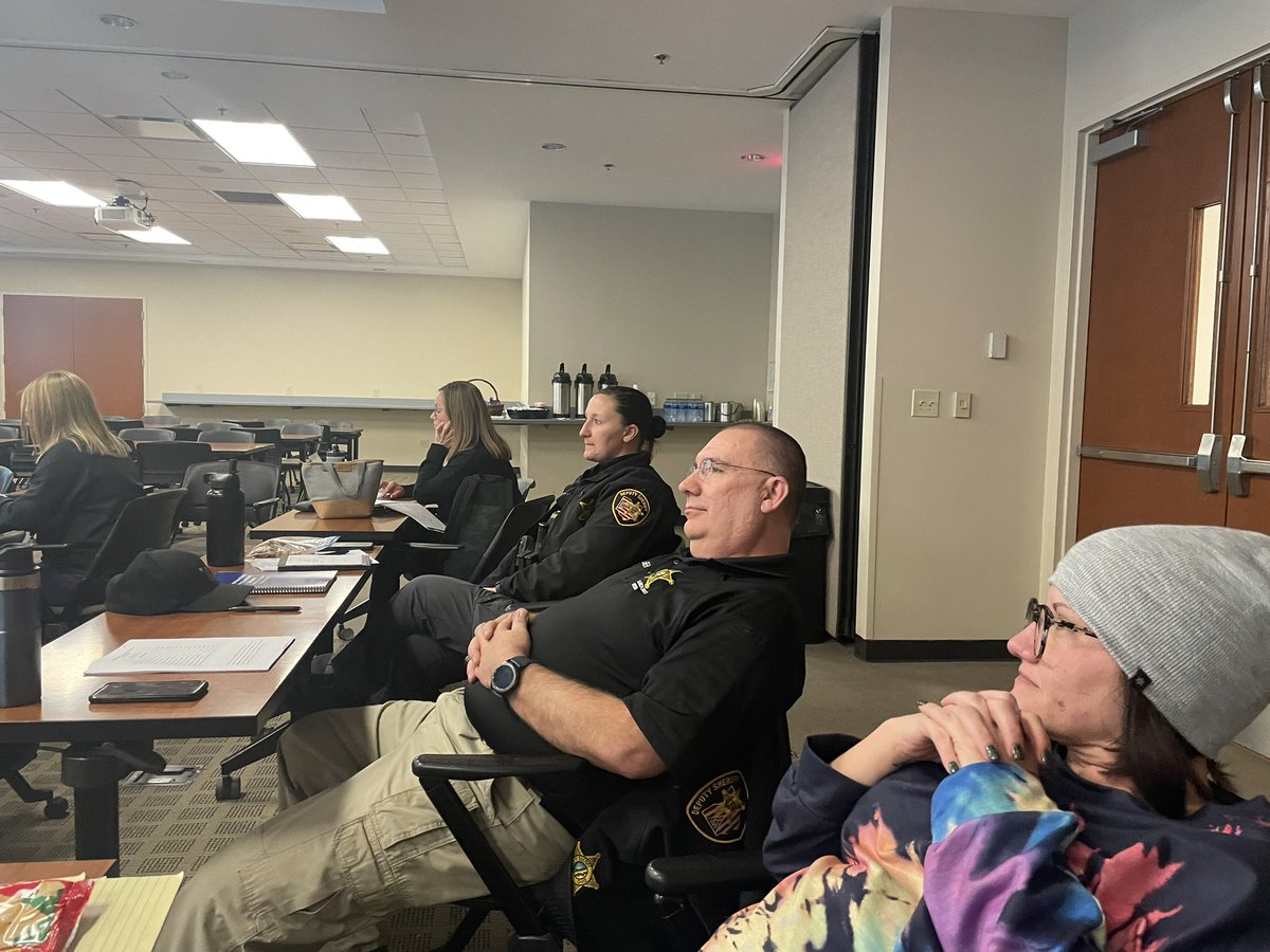 BV_Busing's tweet photo. @DelCoSheriff We are so thankful for Deputy Charm and Deputy Fred at Buckeye Valley! Working hard at a training as we speak to keep BV safe https://t.co/kUwfD8ef02