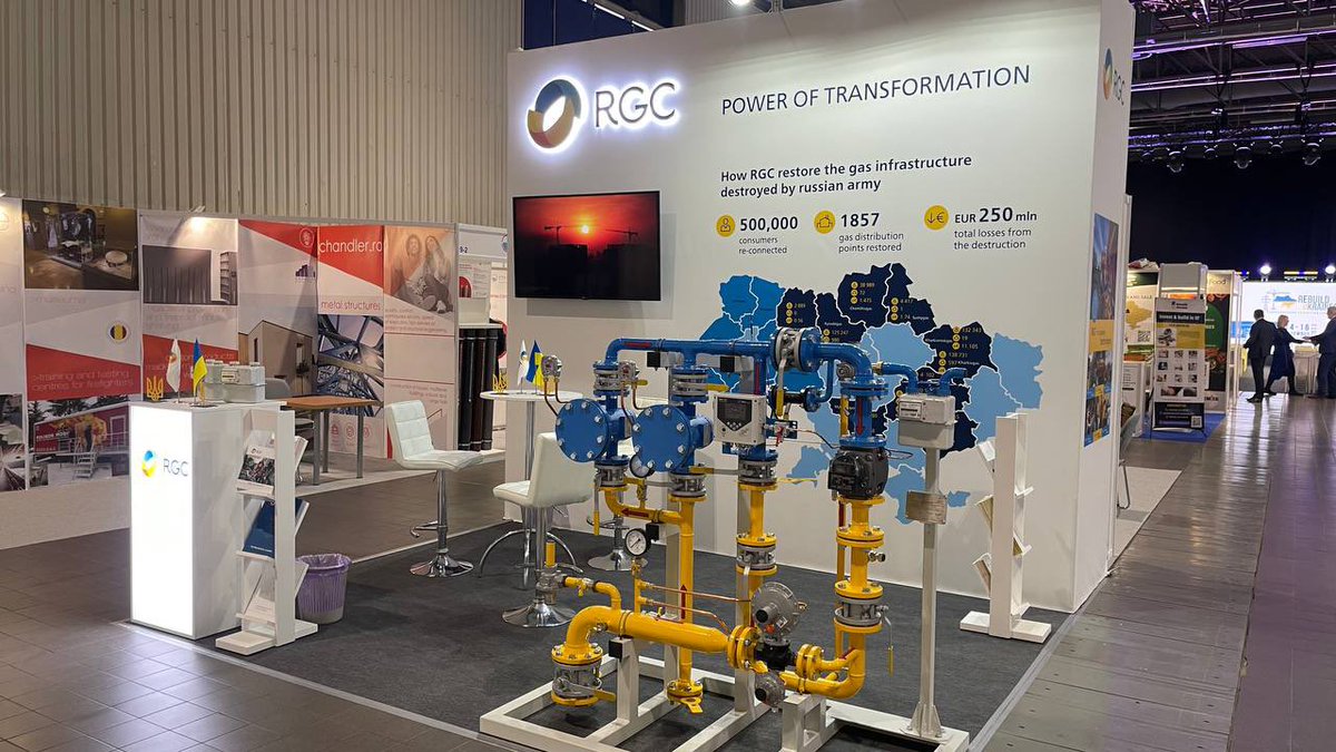GasRegional's tweet photo. 🔥 RGC – at the Rebuild Ukraine exhibition!

Rebuild Ukraine aims to attract external funding for the reconstruction of Ukraine. RGC is ready to restore the destroyed and build modern networks capable of transporting clean energy. https://t.co/9ldkCzCF1A