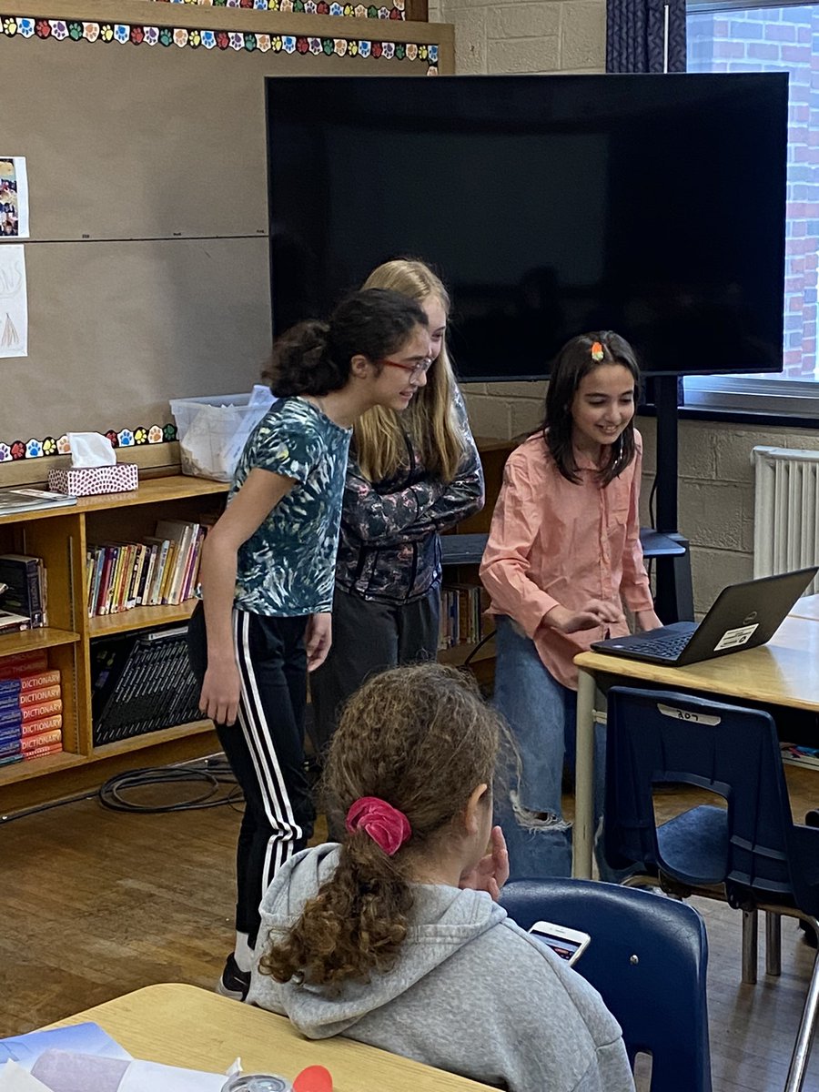 MrStLouis1's tweet photo. @HBeatonBulldogs  Writing and performing our scrips in front of a small audience.  #56S https://t.co/SzBi7g4DGD