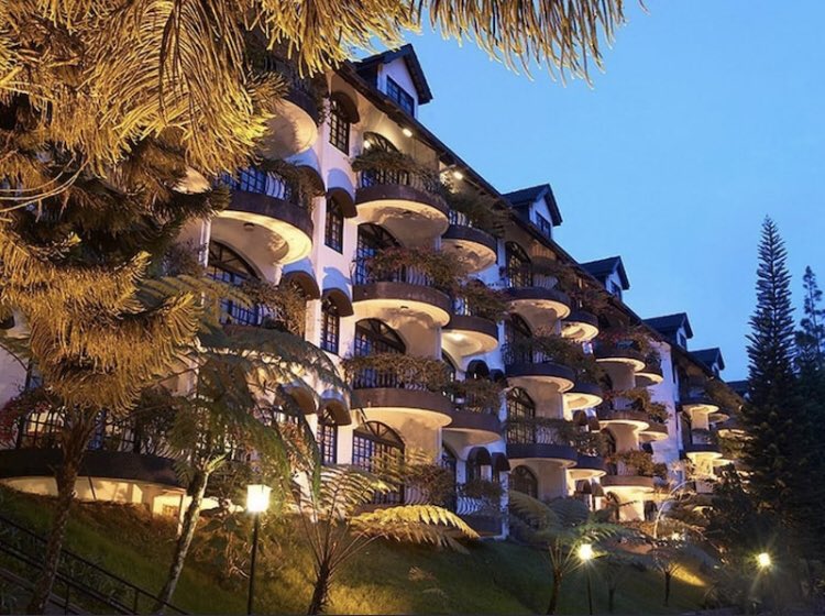 jomtravel_'s tweet photo. Resort ni tak berapa terkenal, tapi bilik dia luas dan service dia memang terbaik tau. Resort agak dalam dari jalan utama, tapi berbaloi sebab nak tenang kan. View dia pun cantik. Sesuai kalau bawa family stay sini. 

📍Strawberry Park Resort, Cameron Highlands https://t.co/ijEjTr6Ygy