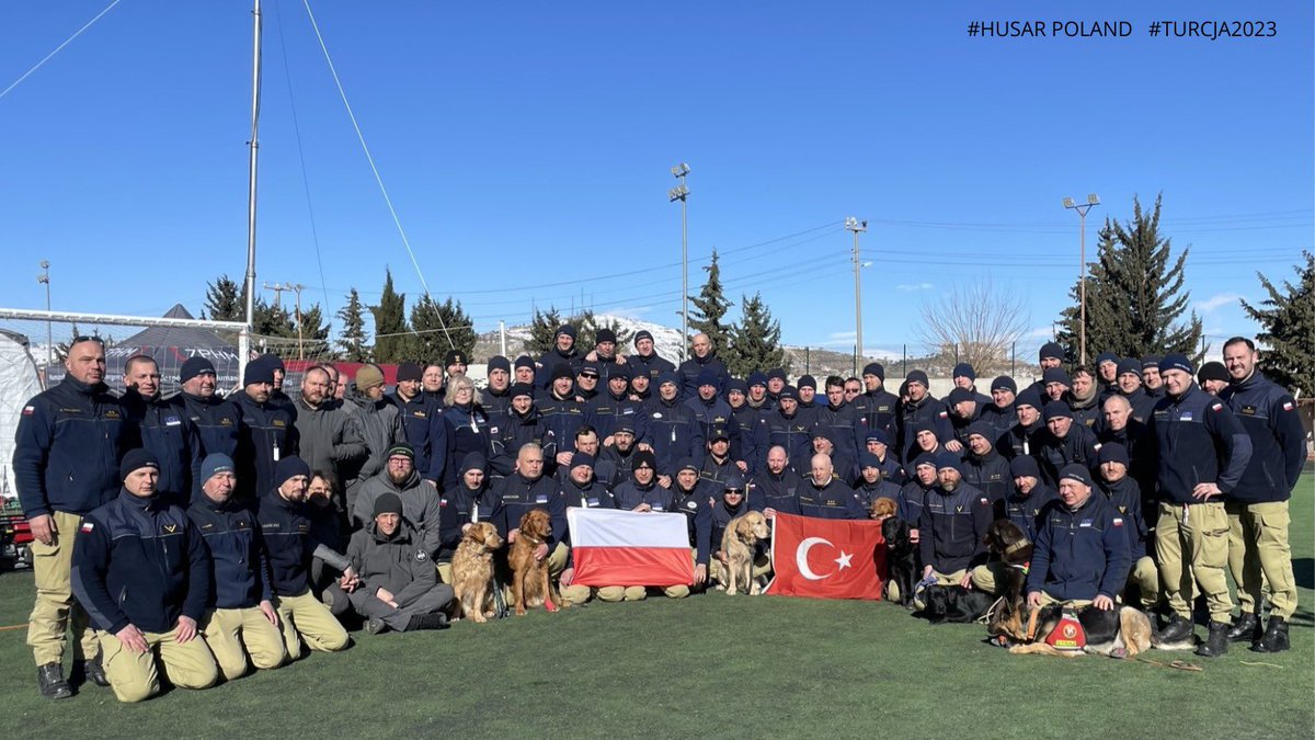 DominikSerwacki's tweet image. 🇵🇱🇹🇷 #HUSAR zakończył swoją misje w Turcji i wrócił dziś do kraju.

Ich trud był wart uratowania 12 ludzkich istnień 💪👨‍🚒🐕

Polski naród po raz kolejny pokazuje, iż w wypadku tragedii czy kataklizmów innych krajów, stoi na wysokości zadania i nie zostawia ludzi w potrzebie.