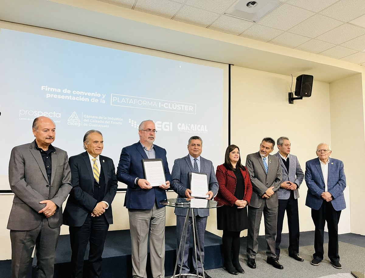 CCE de León tweet media