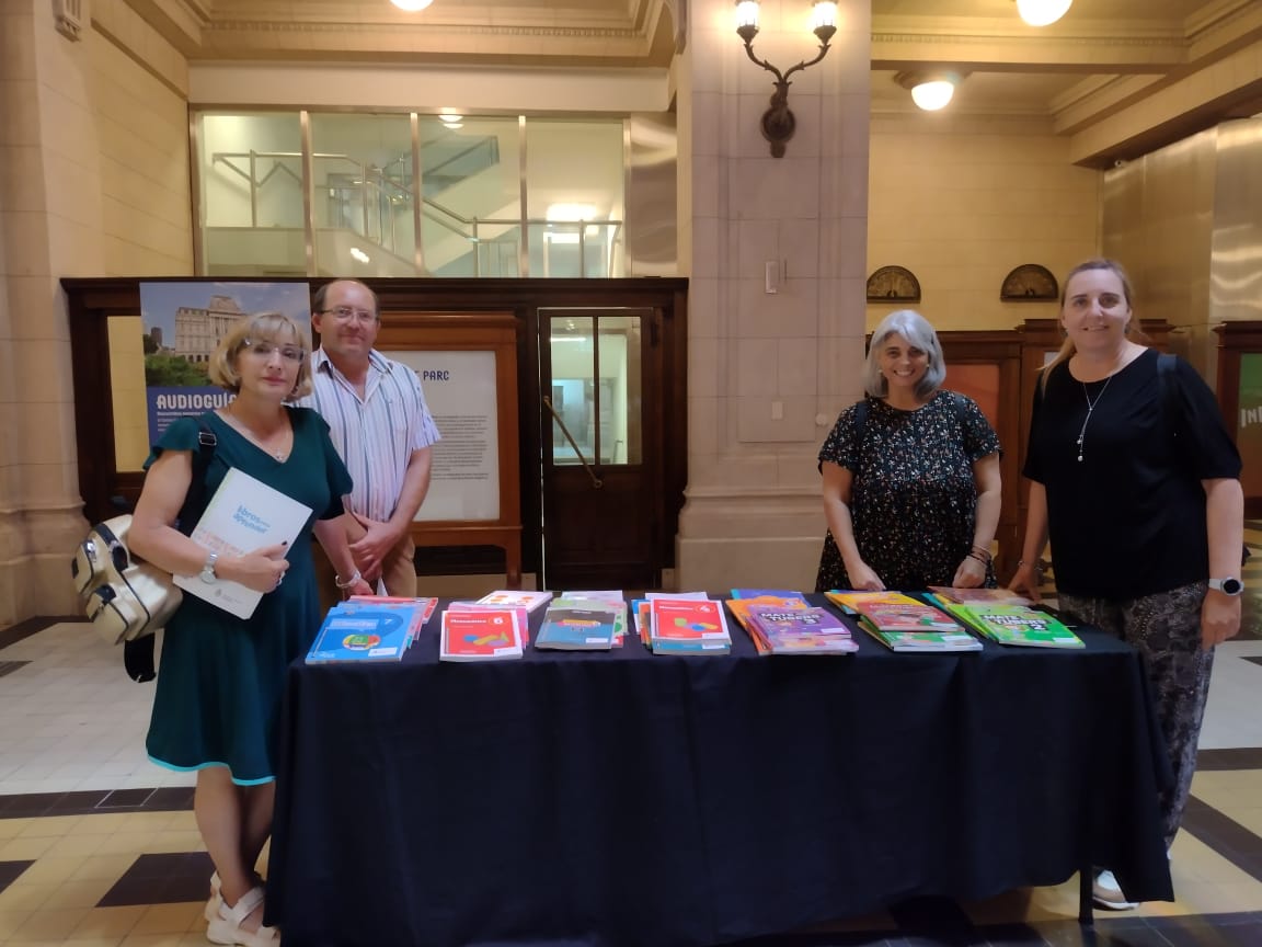 RFlutsch's tweet photo. Esta semana, autoridades y Referentes del #CPE fueron parte del Encuentro Federal “Libros para Aprender” que se realizó esta semana en el Centro Cultural Kirchner de Buenos Aires.

#MinisterioGobiernoEducacion
#CPE https://t.co/D83O3TjpgZ